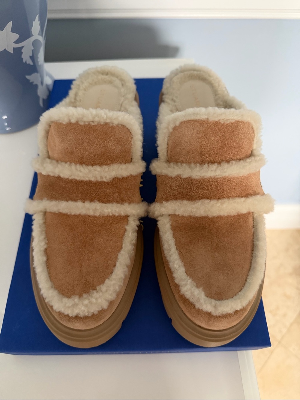 Stuart Weitzman Lennox Mule Women’s Tan Suede w/ Ivory shearling slip on loafers